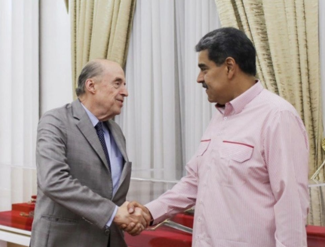 Esto es lo que se sabe de la sorpresiva visita del excanciller Álvaro Leyva a Nicolás Maduro en Caracas